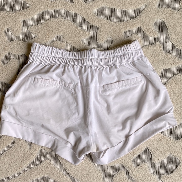 LULULEMON | SHORTS - Picture 3 of 4